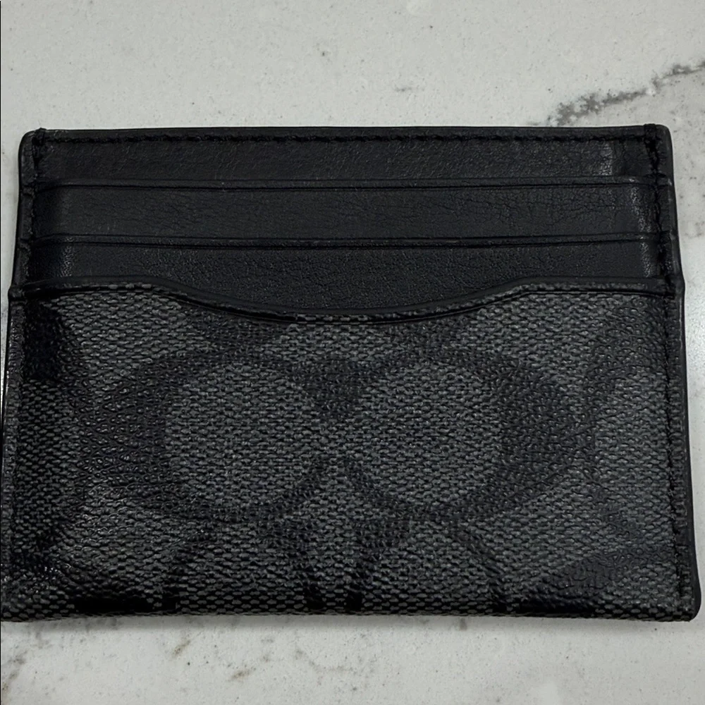 Coach Slim I’d Card Case in Signature Canvas Black/Charcoal